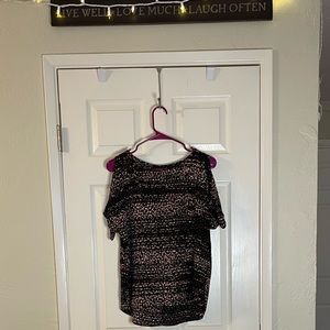 SOLD Apt. 9 top size small